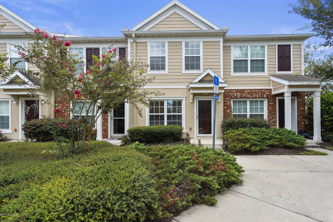 11461 Summerview Cir - Photo 1
