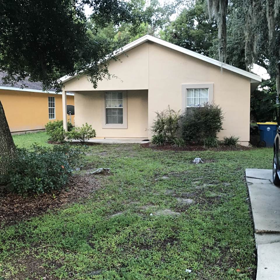 9230 Jefferson Ave - Photo 1