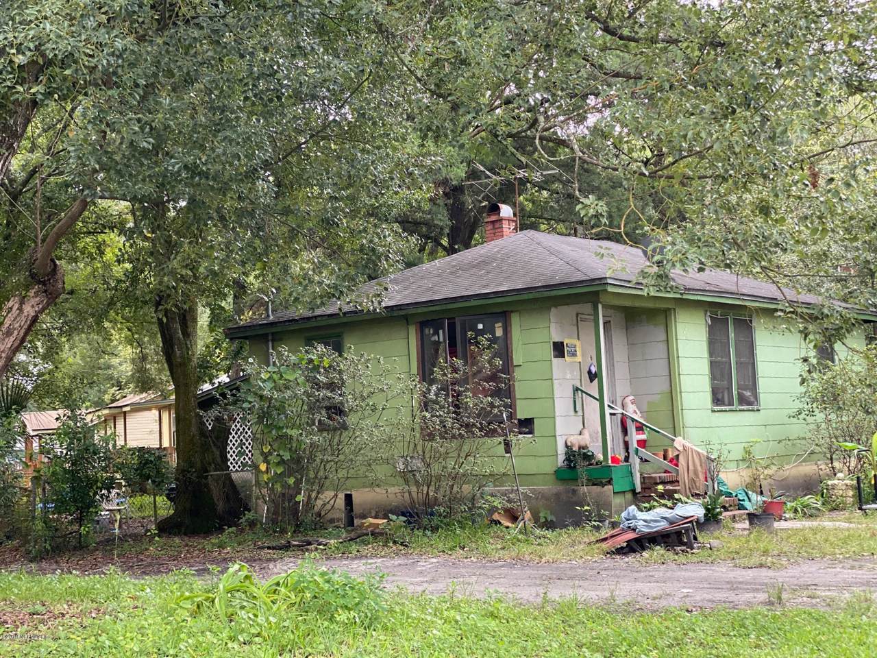 2942 Burke St - Photo 1