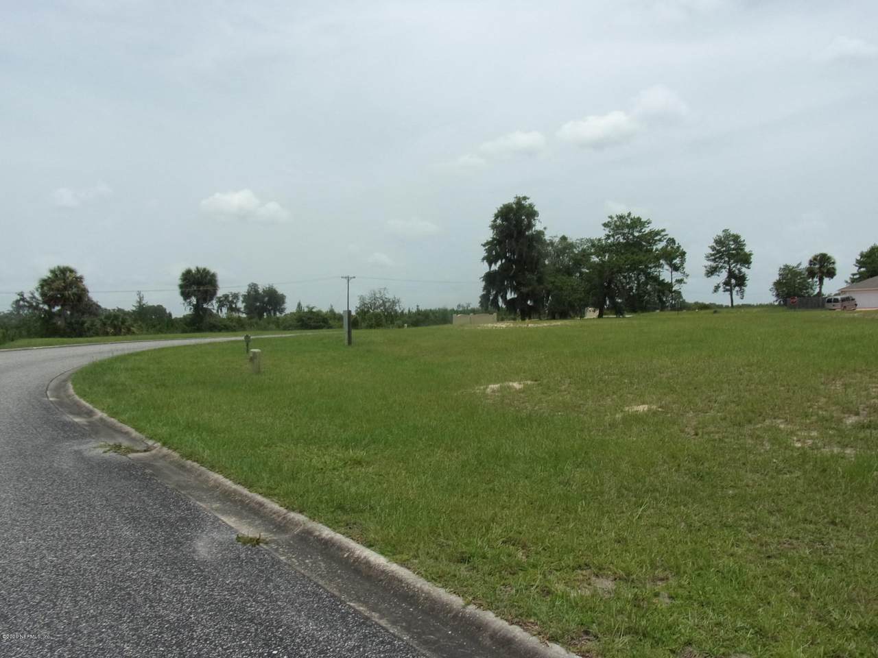 103 Siesta Cir - Photo 1