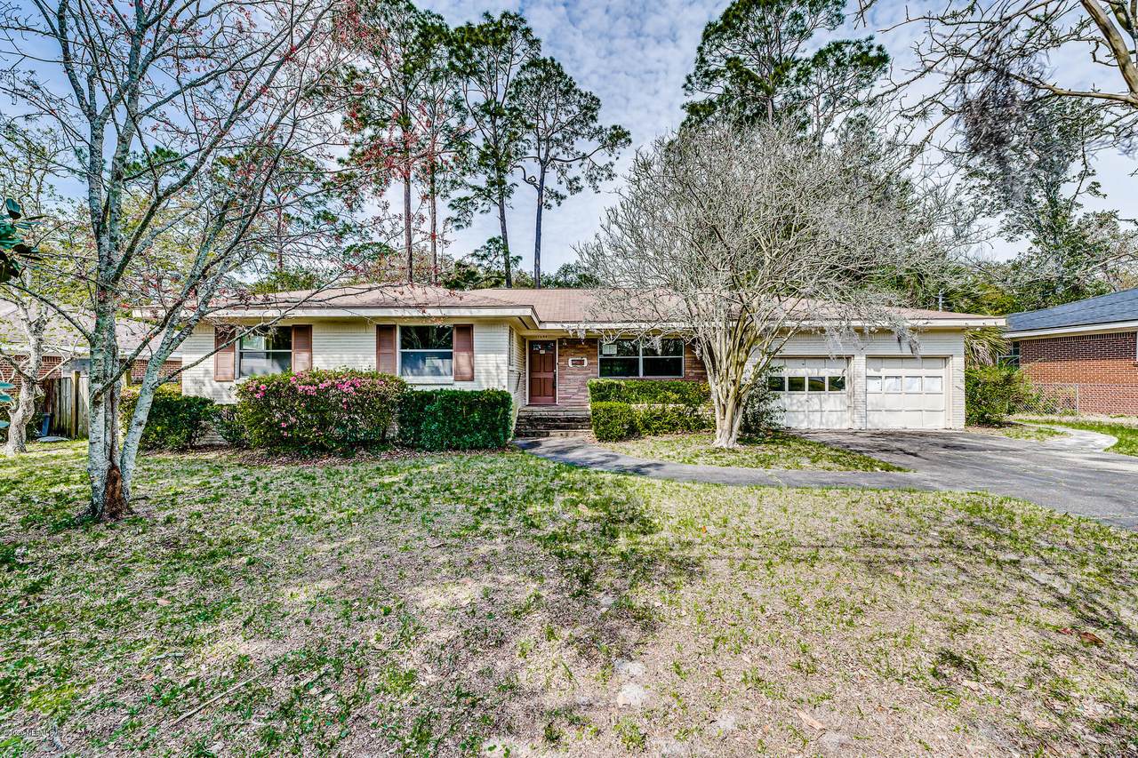 7044 San Sabastian Ave - Photo 1