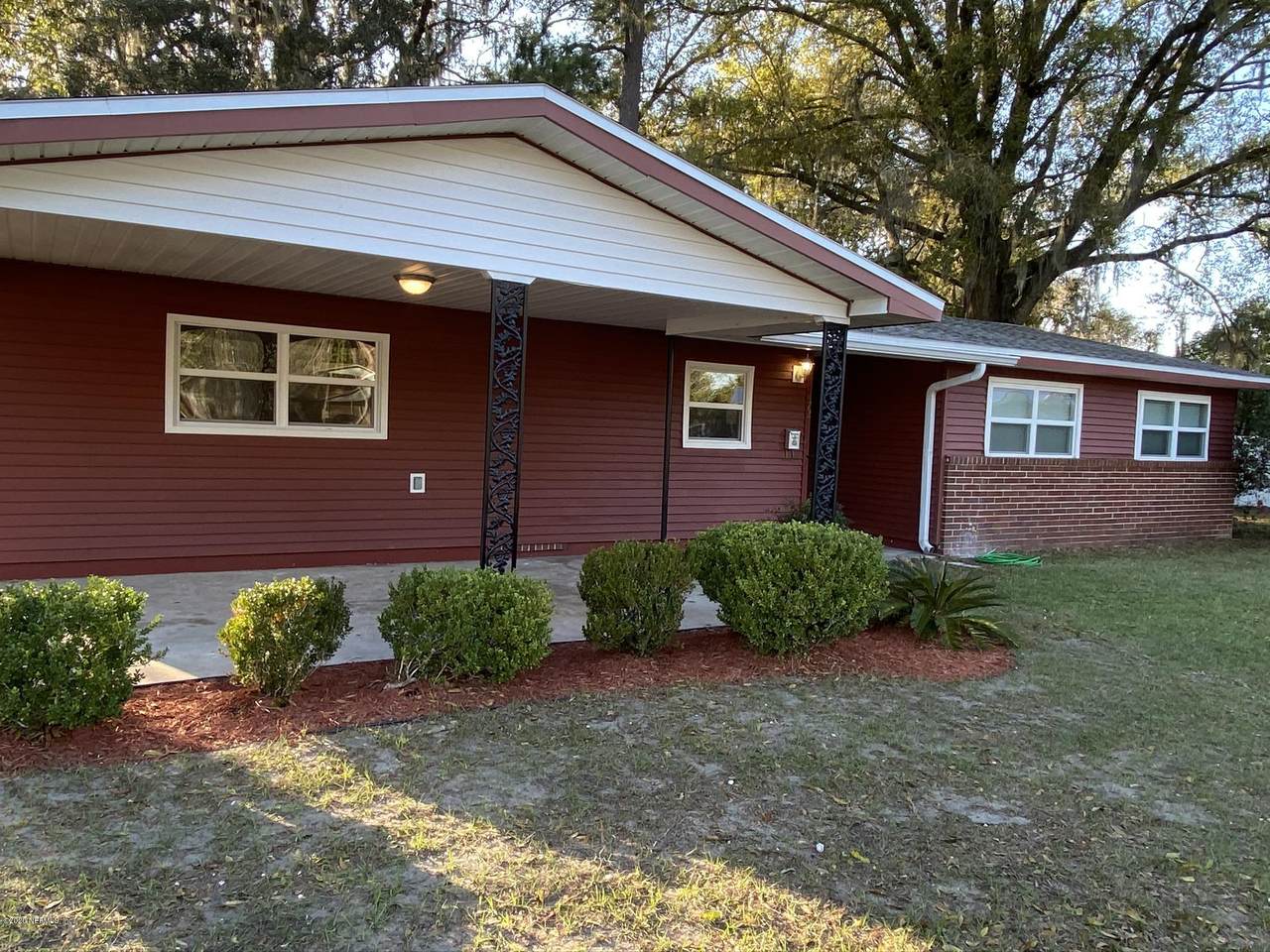 472 Golf Club Ave - Photo 1