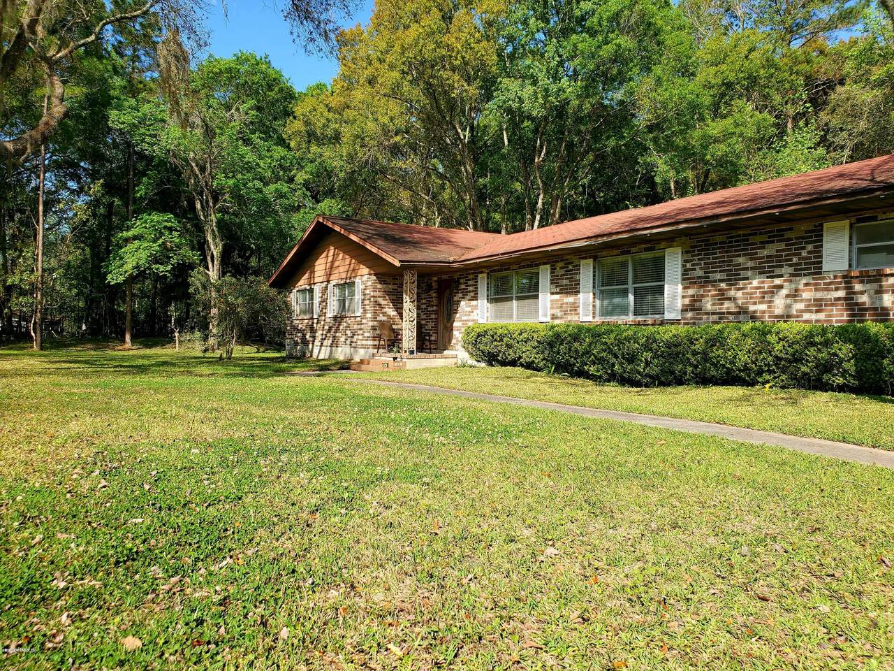 450357 State Rd 200 - Photo 1