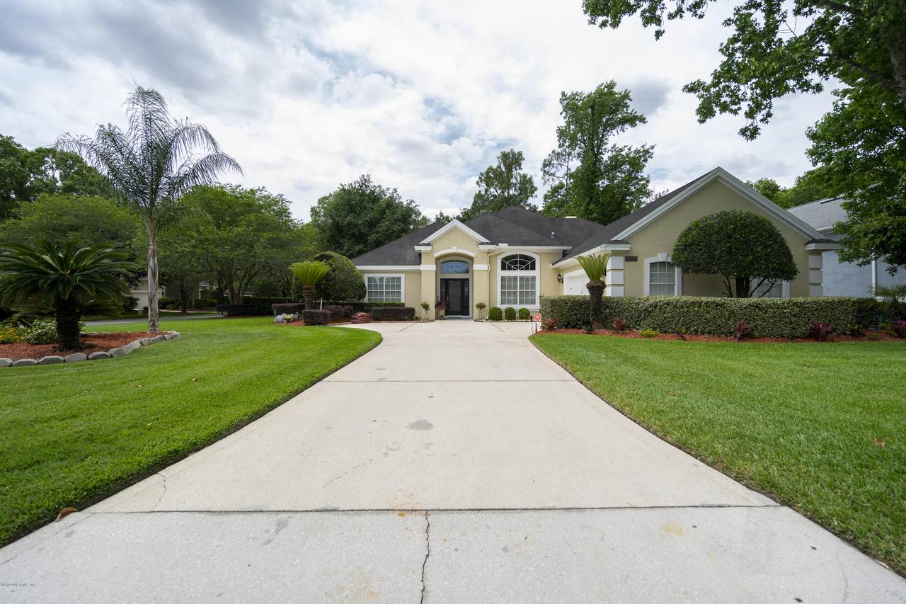 8144 Suffield Ct - Photo 1