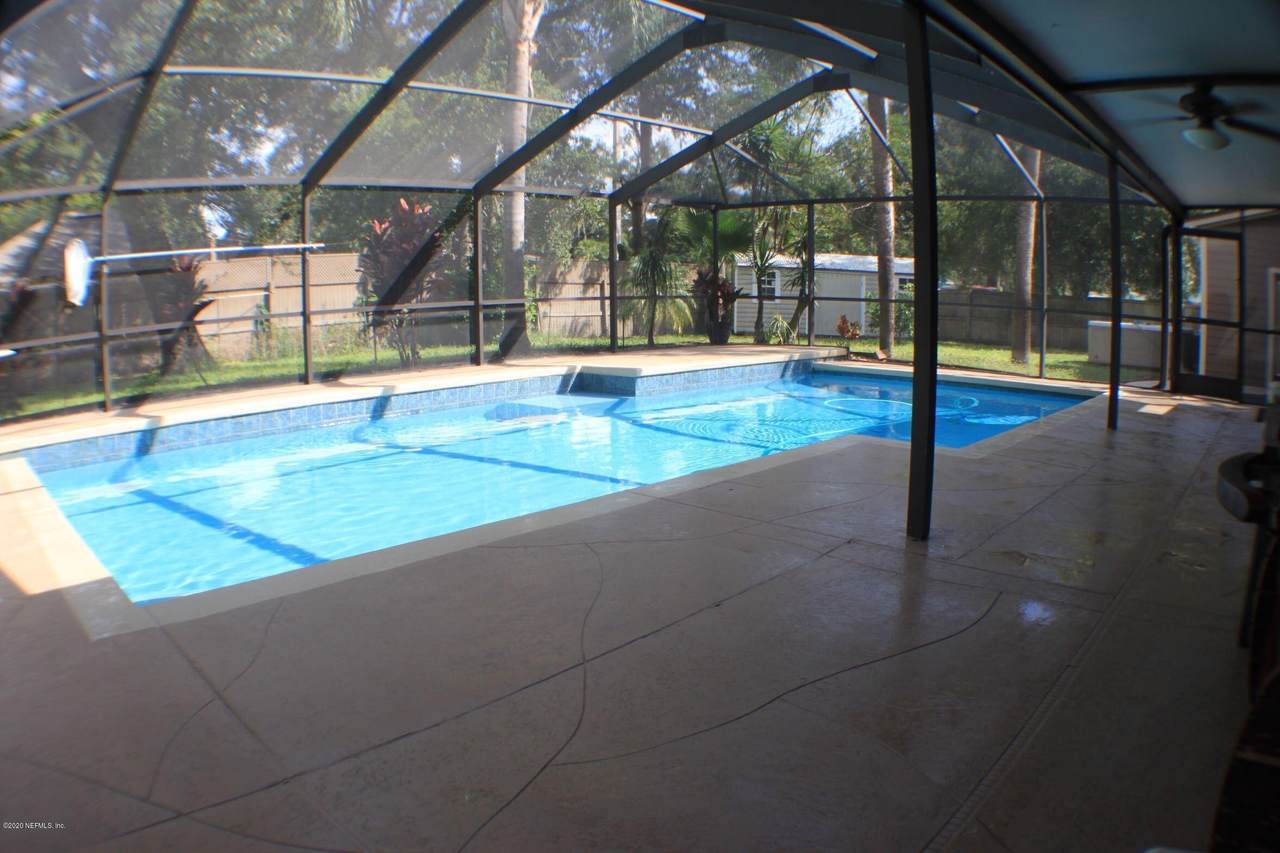 1501 Arden Way - Photo 1