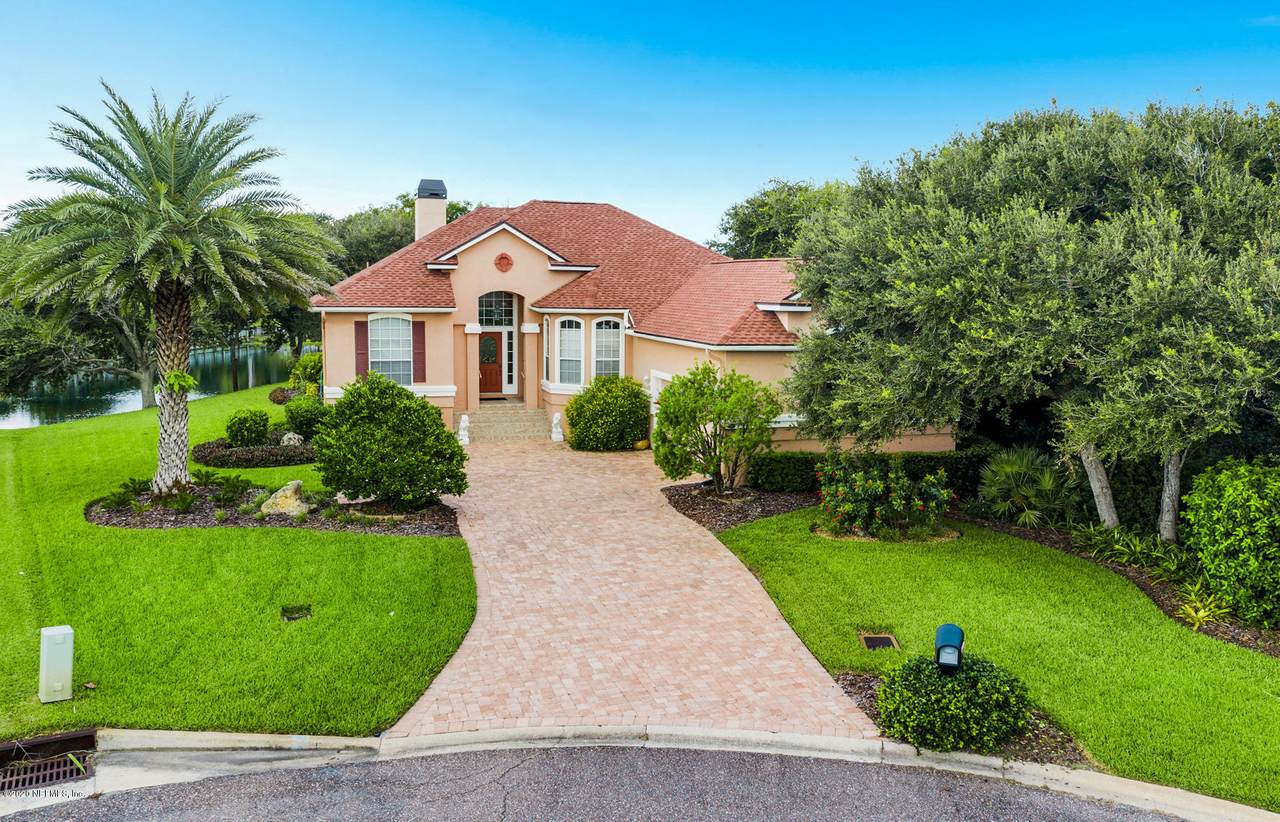 305 Coconut Grove Ct - Photo 1