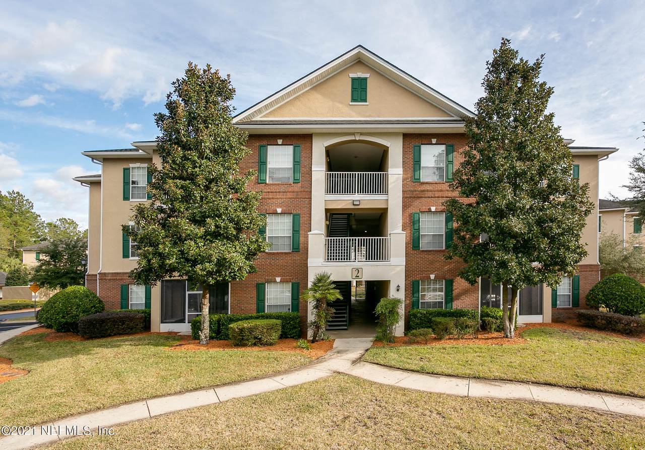 785 Oakleaf Plantation Pkwy - Photo 1