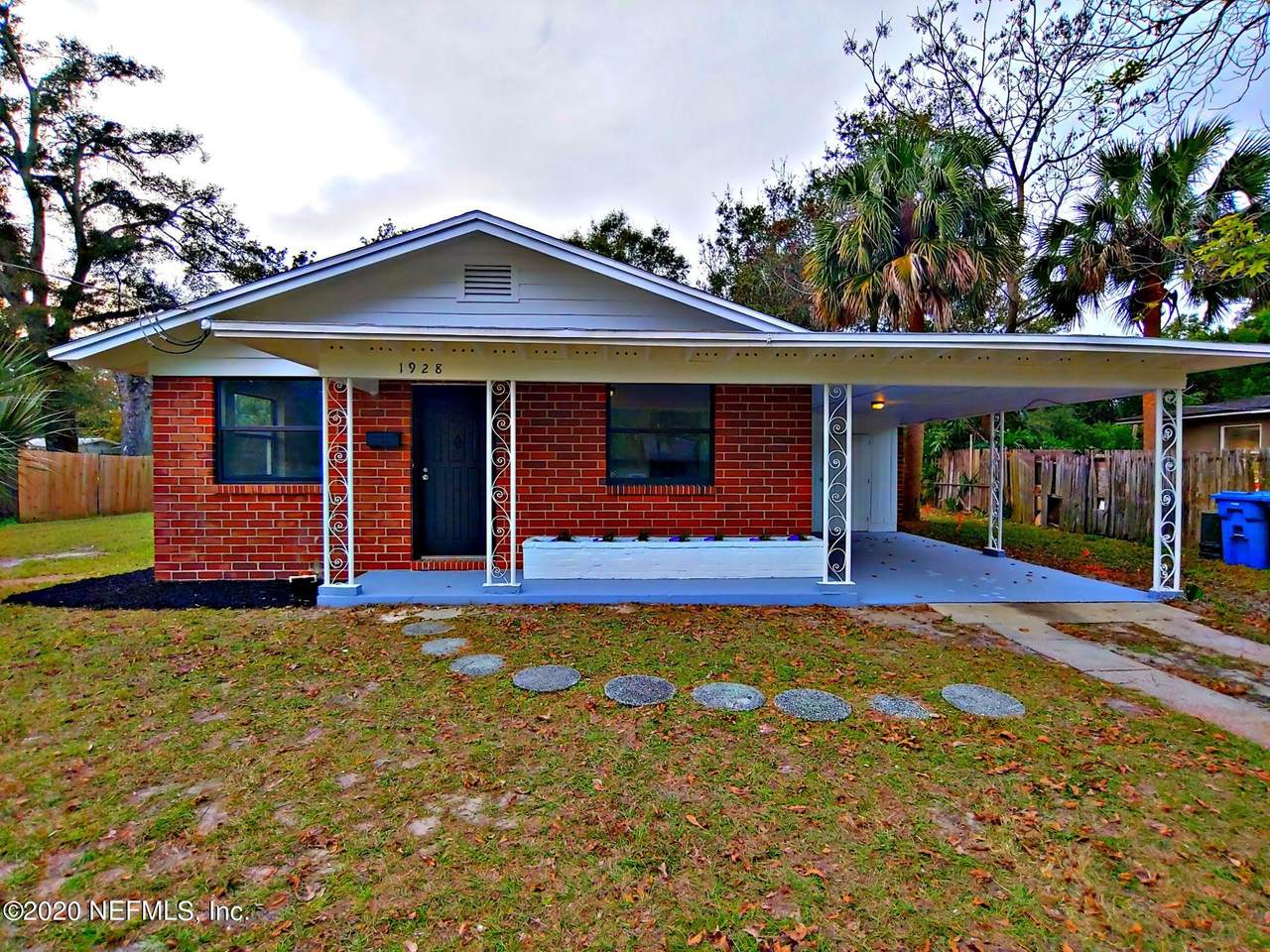 1928 Layton Rd - Photo 1