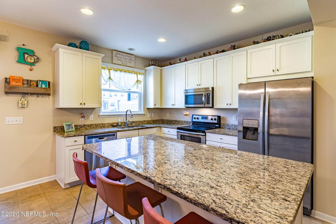 148 Richmond Dr - Photo 1