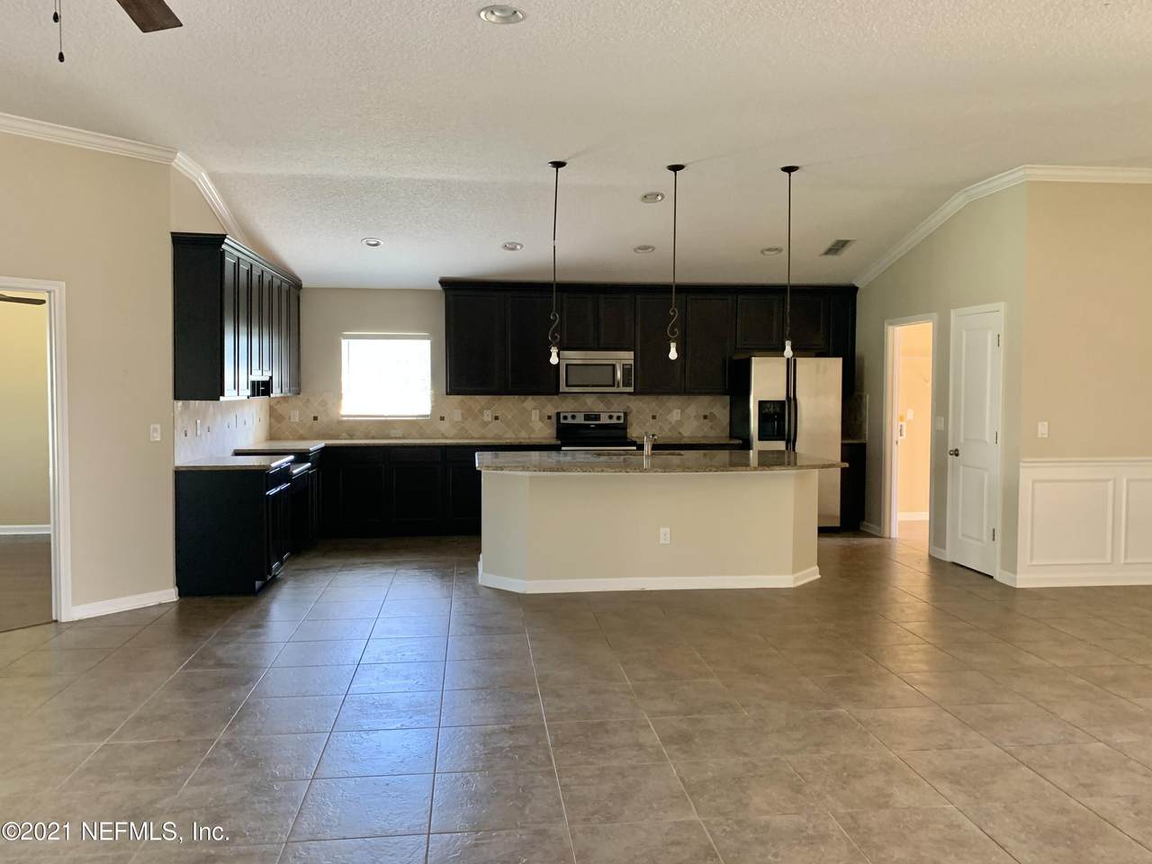 260 Bellagio Dr - Photo 1