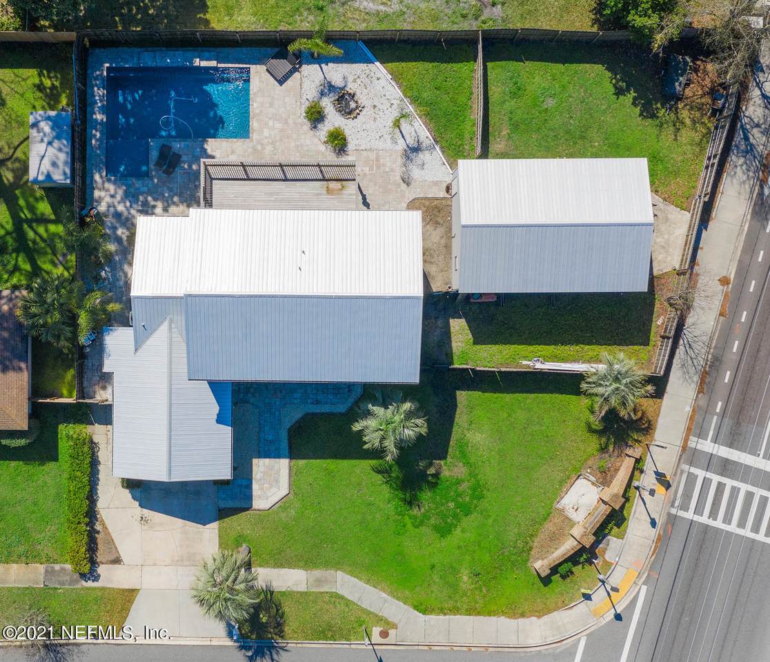 8640 Rockland Dr - Photo 1