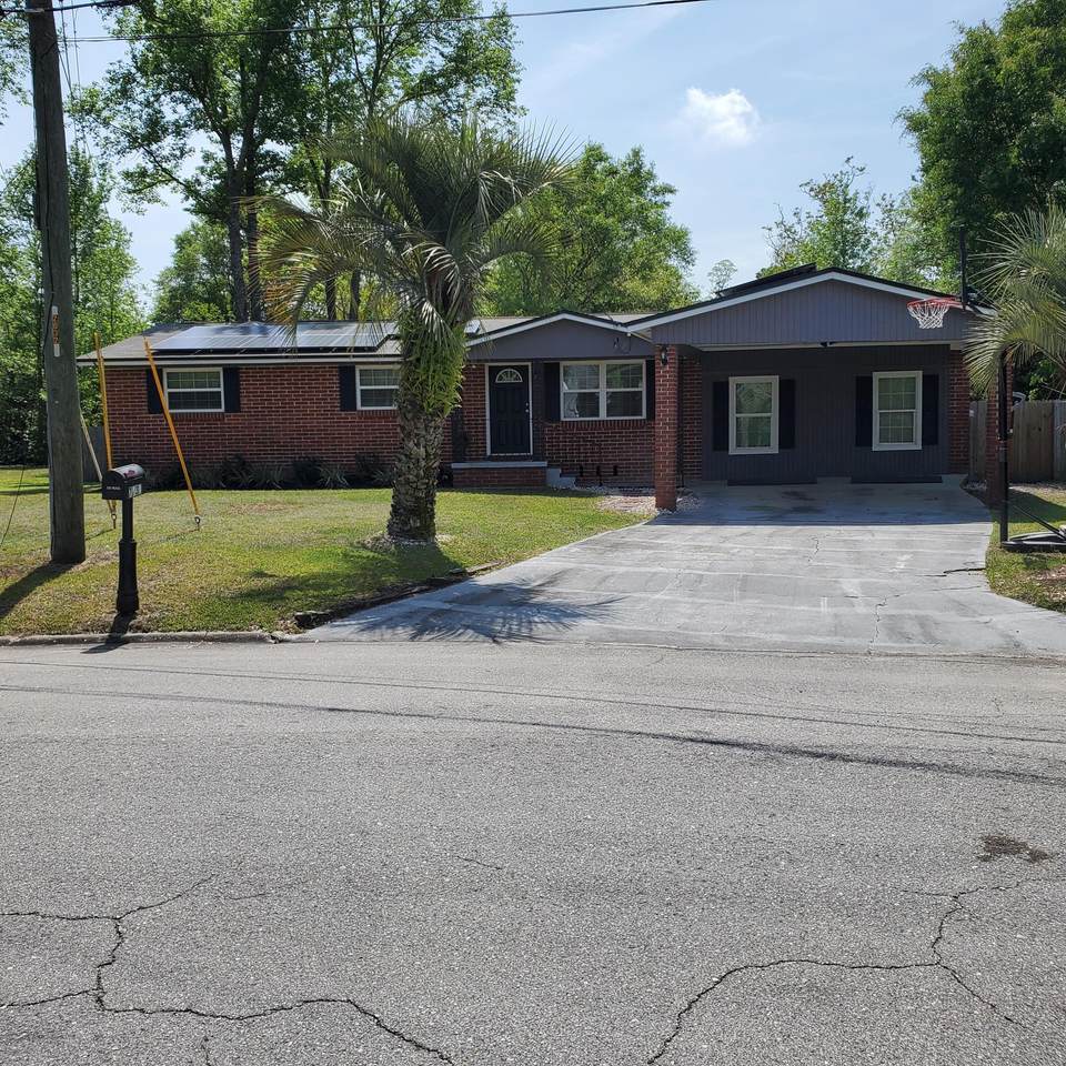 7730 Congress Dr - Photo 1