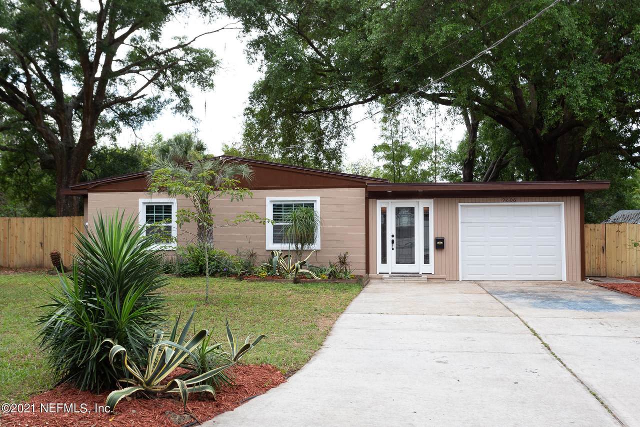 9806 Eve Dr - Photo 1