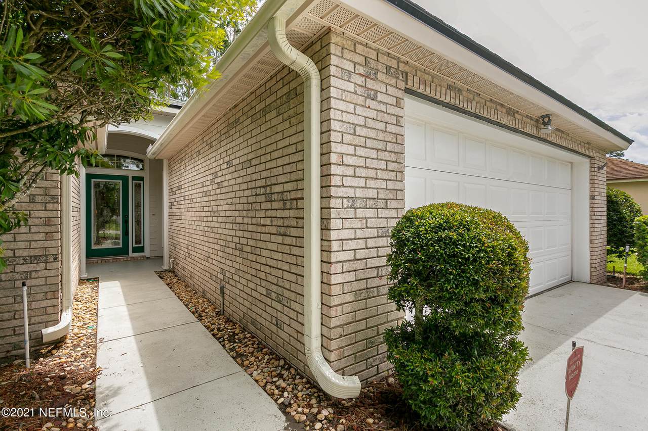 1615 Highland View Ct - Photo 1