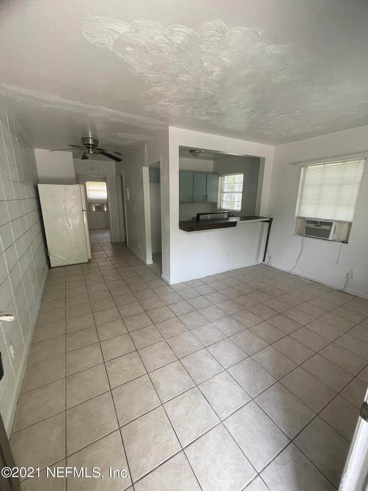 2965 Ernest St - Photo 1