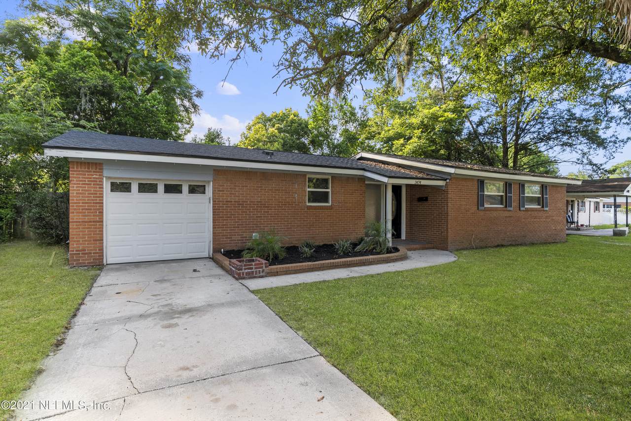 3474 Thornhill Dr - Photo 1