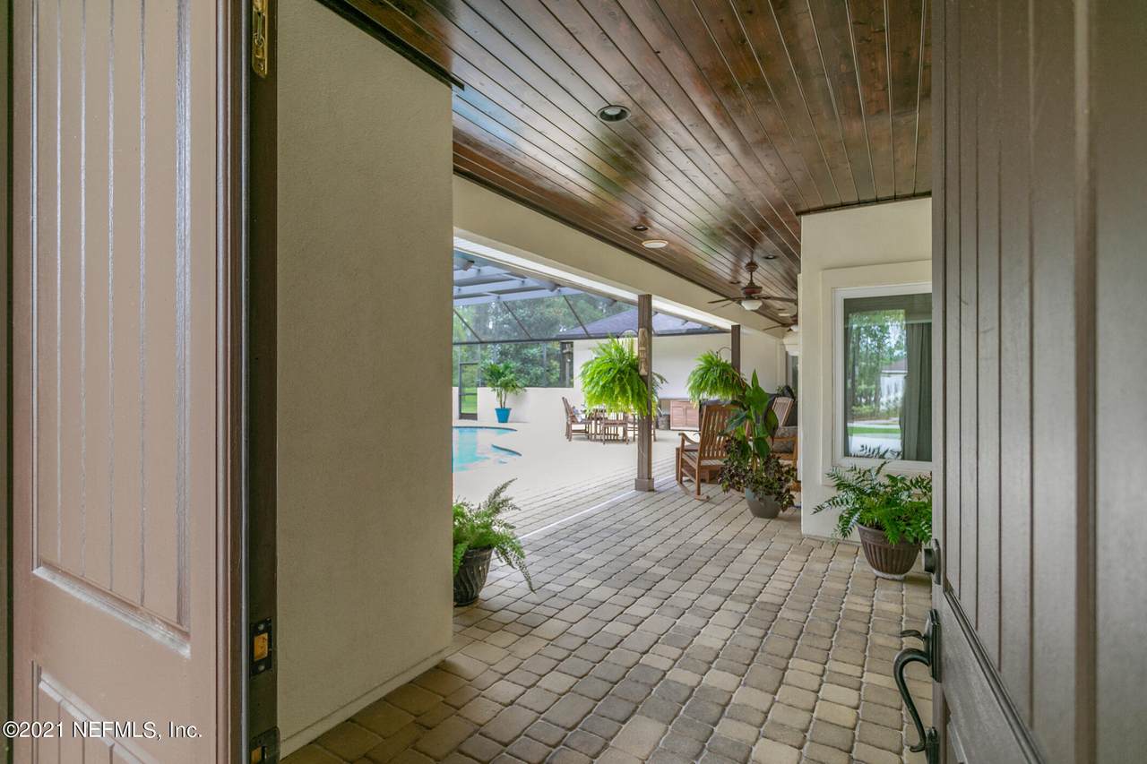 2983 Brougham Ave - Photo 1