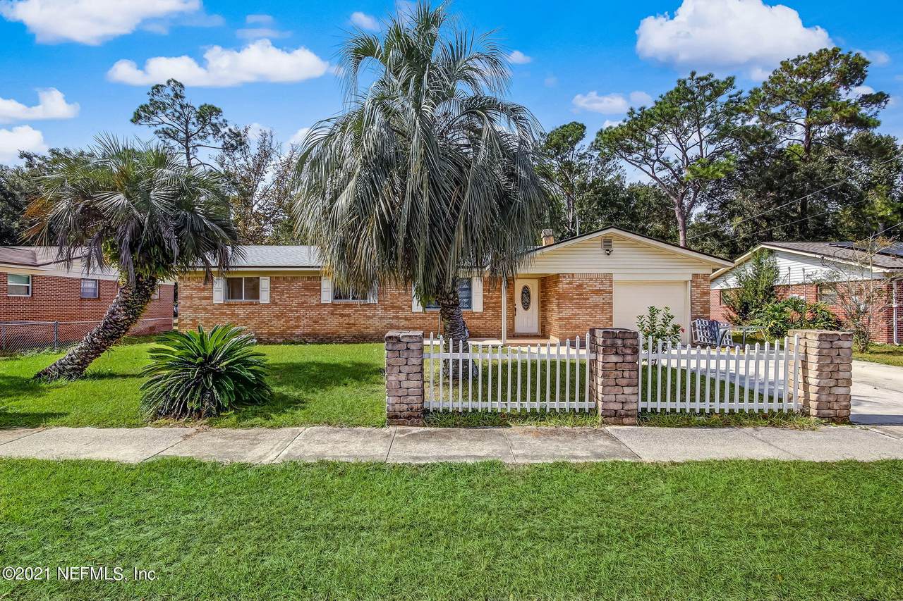 1824 Grove Park Dr - Photo 1