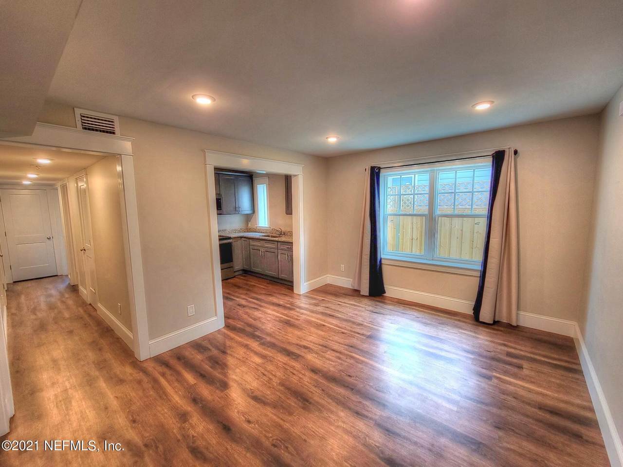 2697 Myra St - Photo 1