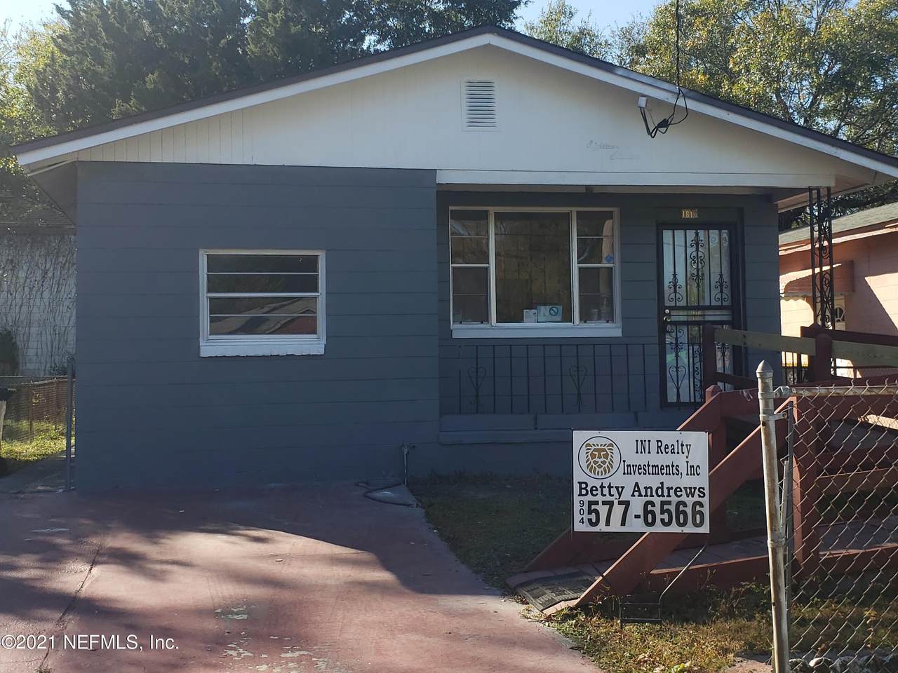 1816 12TH St - Photo 1