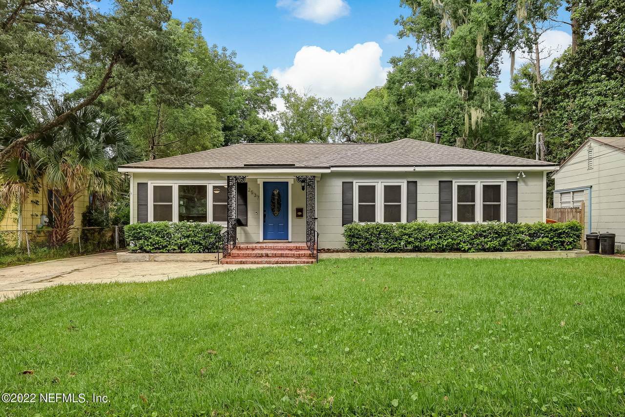 2537 Lake Shore Blvd - Photo 1