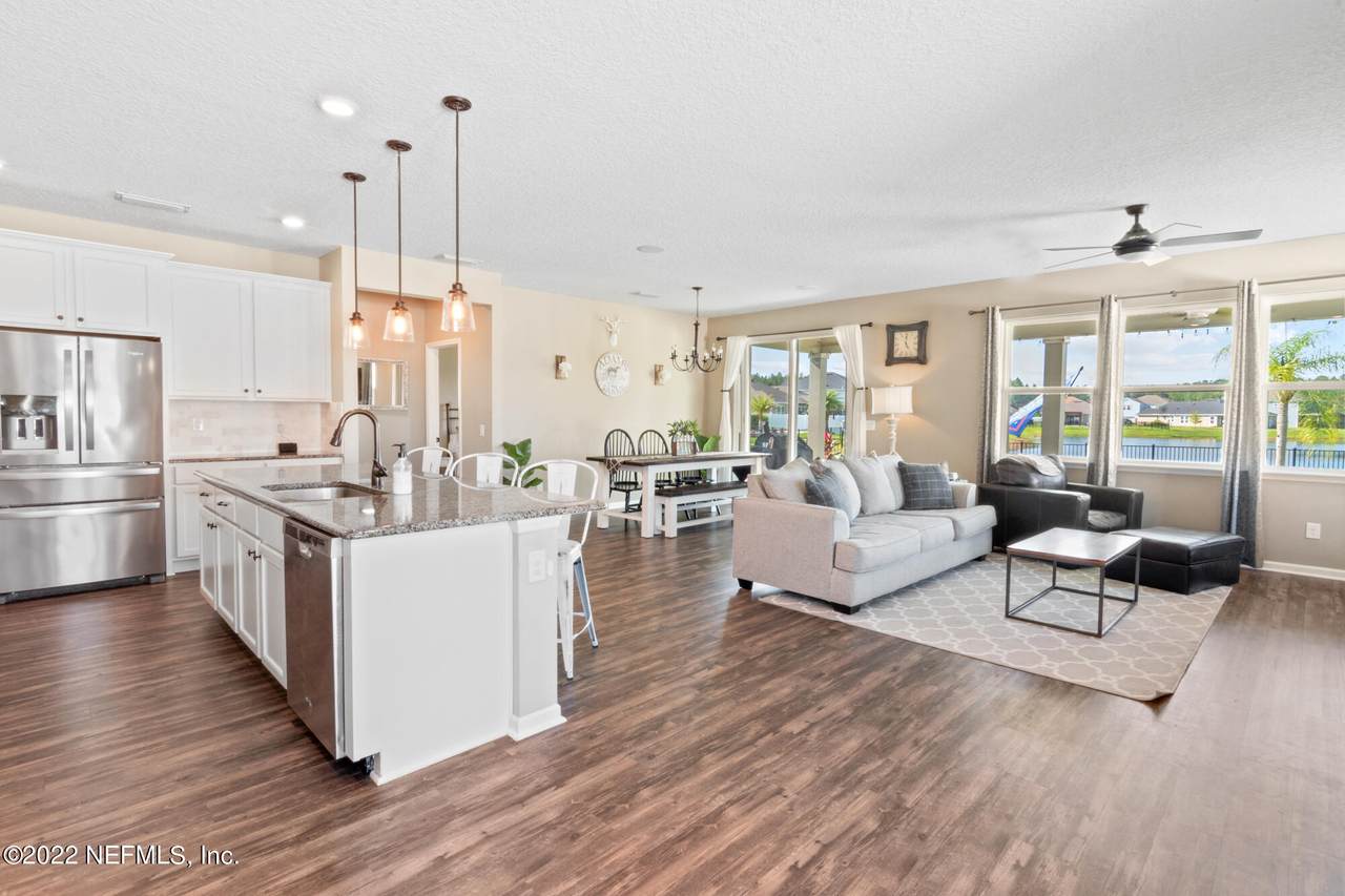 43 Great Pond Way - Photo 1