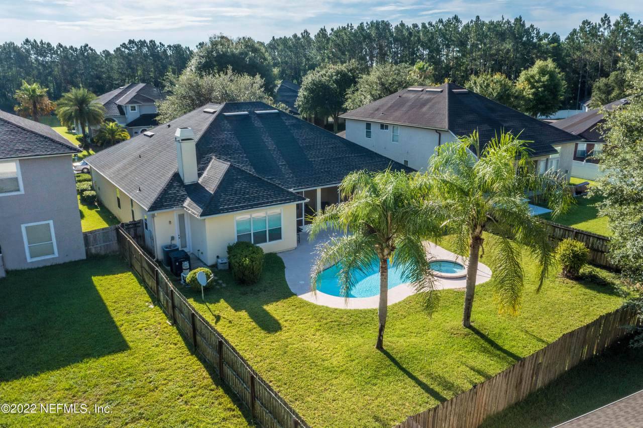 571 Chestwood Chase Dr - Photo 1