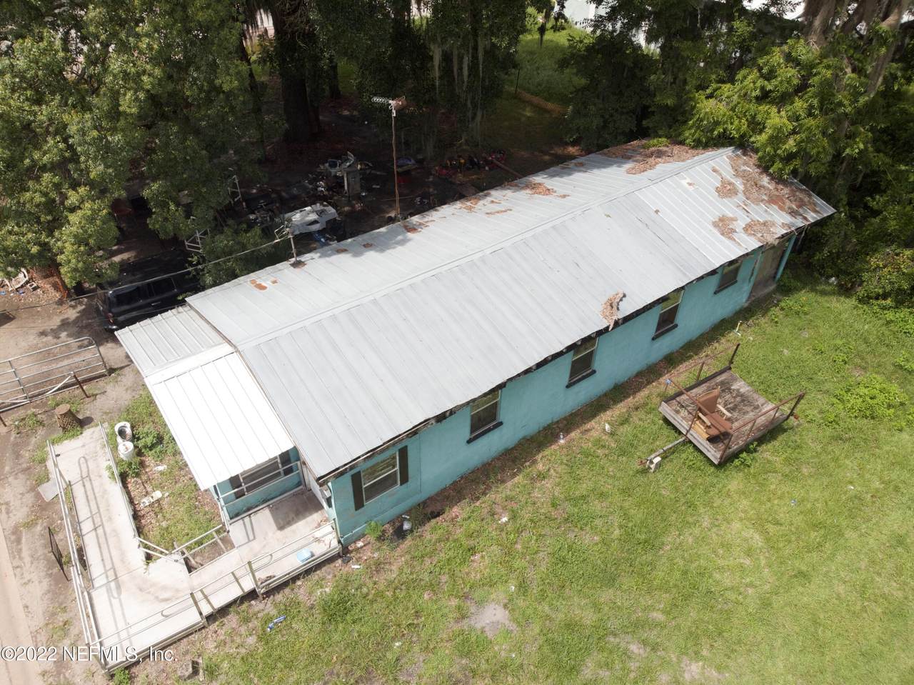 508 13TH St - Photo 1