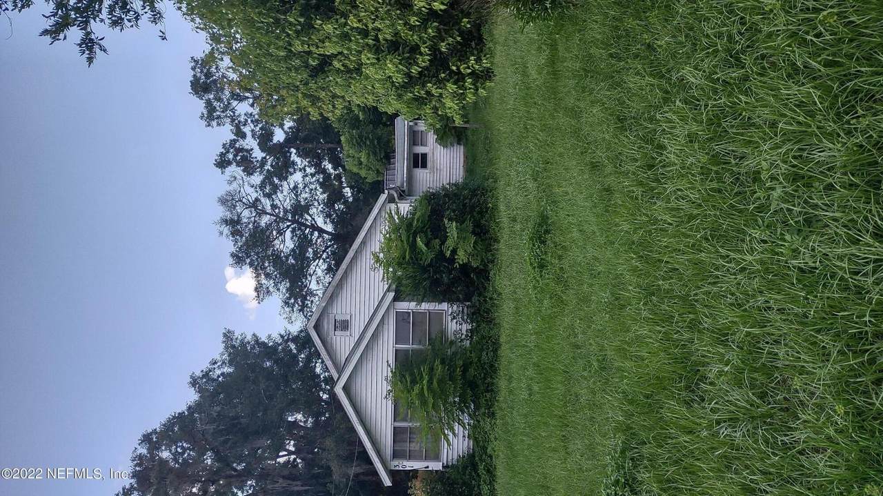 301 Main St - Photo 1