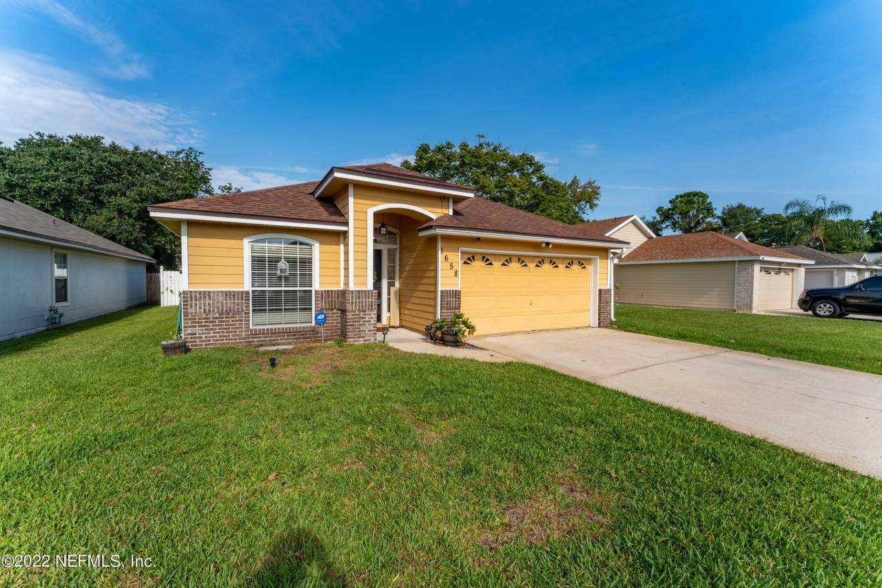 1658 Hudderfield Cir - Photo 1