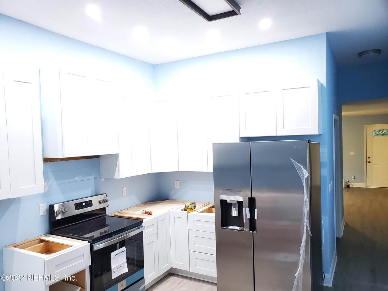 215 Green St - Photo 1