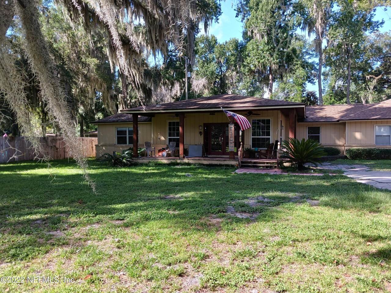 3454 Lullwater Ln - Photo 1