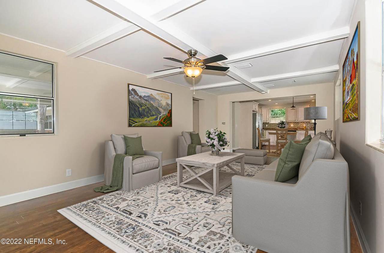 4326 Melrose Ave - Photo 1