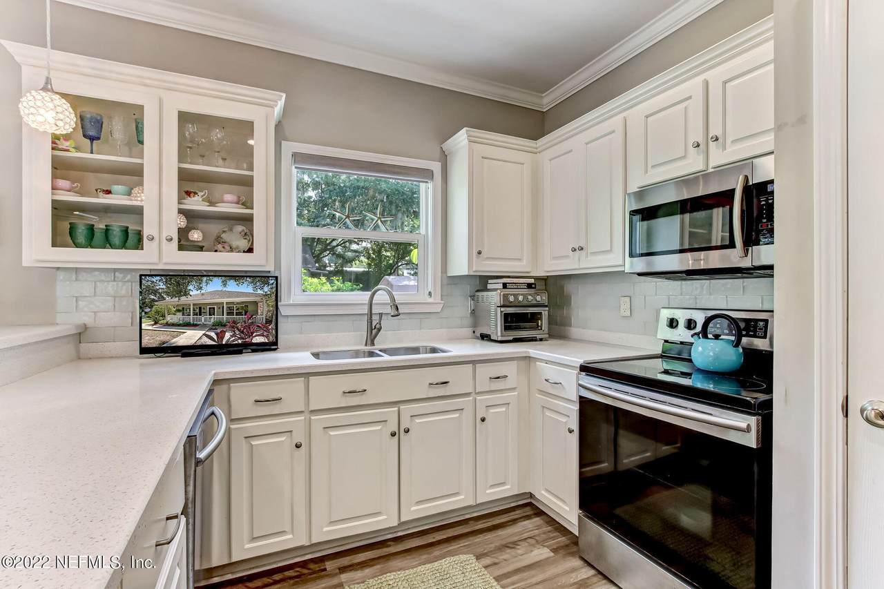 1314 Beech St - Photo 1