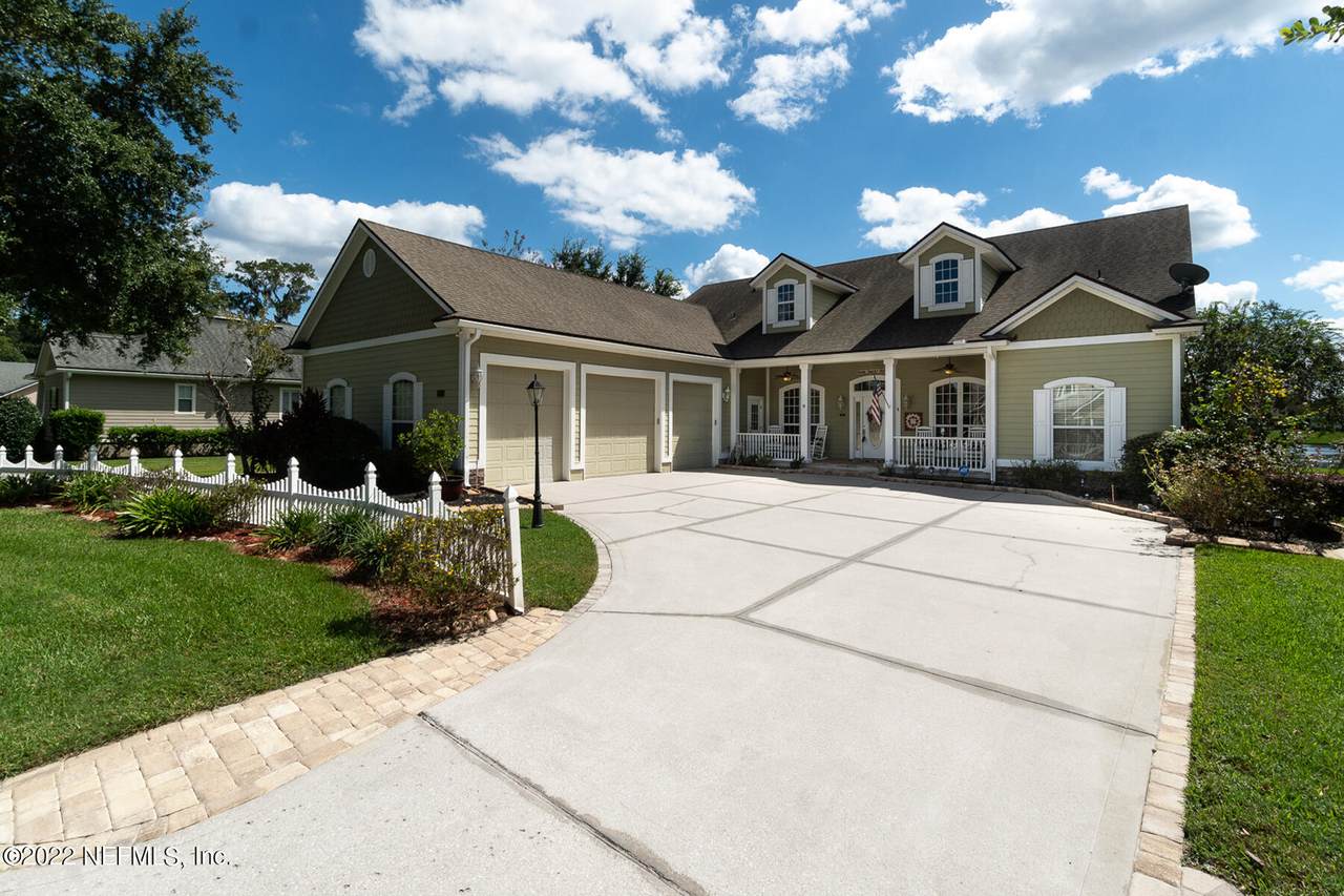 1900 Moorings Cir - Photo 1