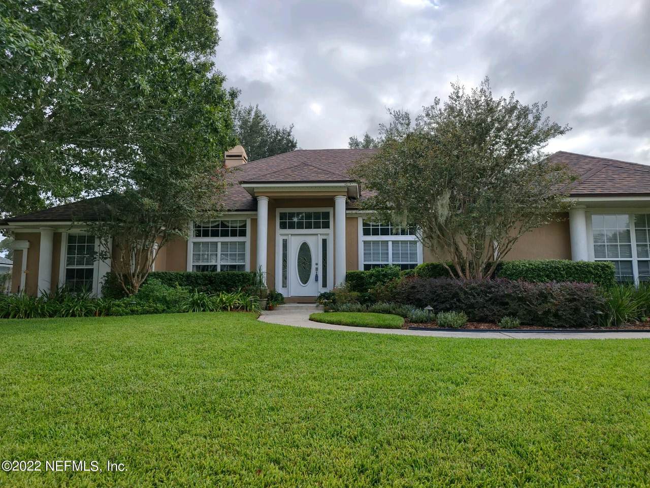 1136 Ashmore Dr - Photo 1