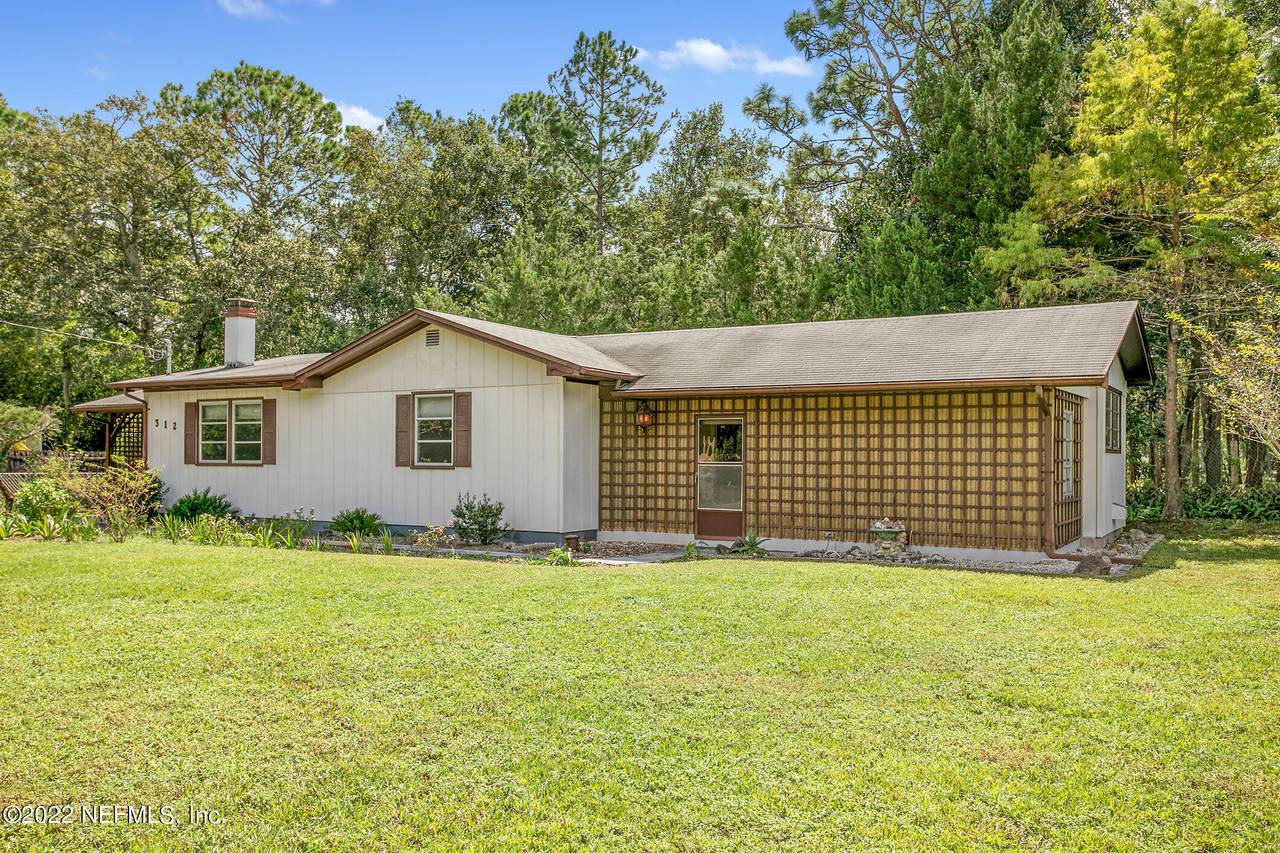 312 Eberly Dr - Photo 1