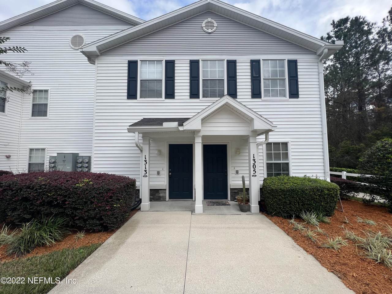 575 Oakleaf Plantation Pkwy - Photo 1