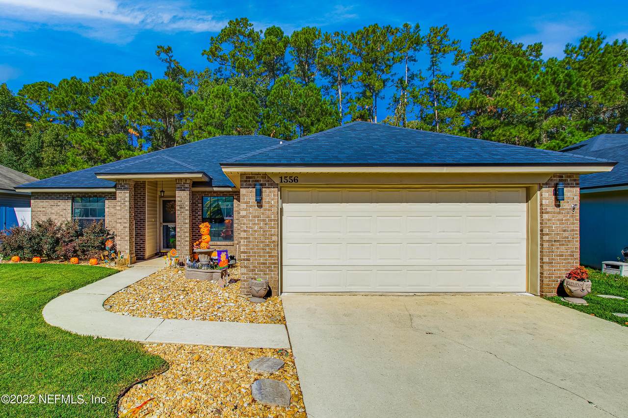 1556 Backwater Dr - Photo 1