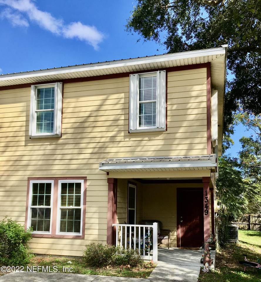 1349 Camelia St - Photo 1