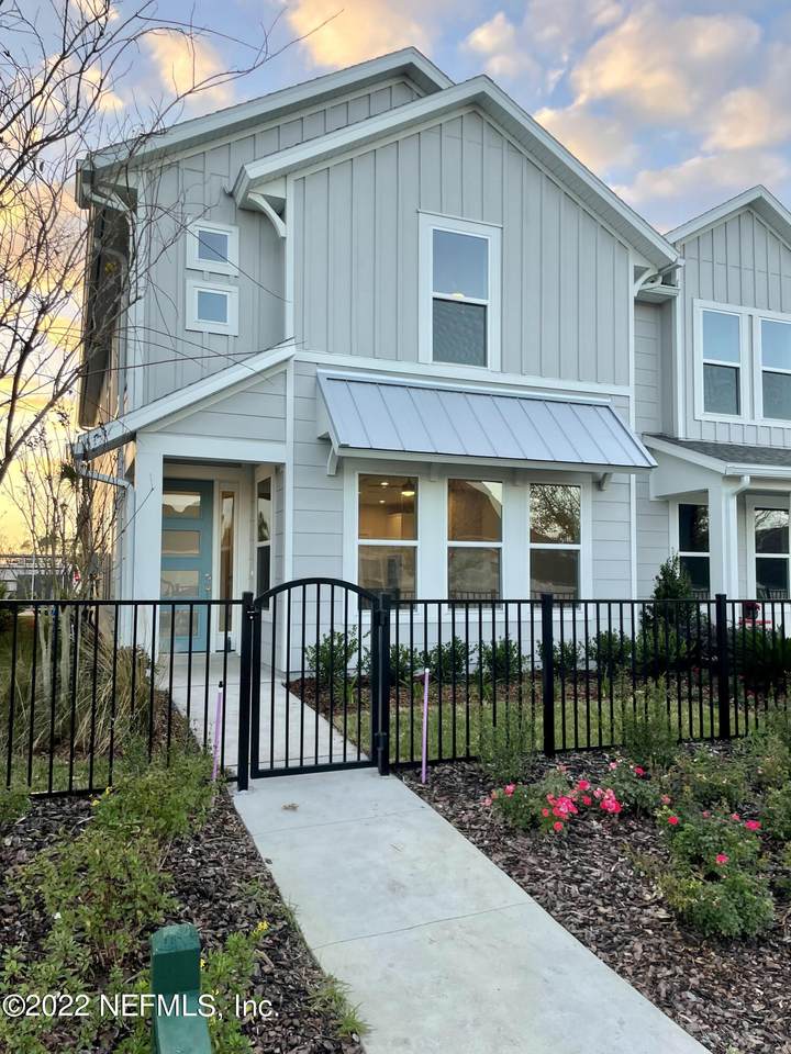 54 Woodworth Ln - Photo 1