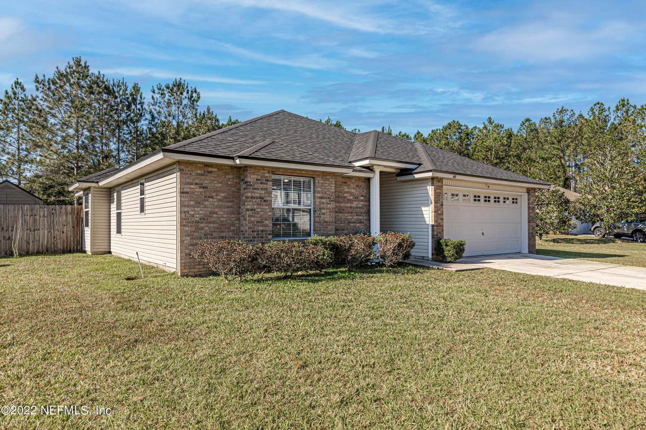 1284 Highfield Ln - Photo 1