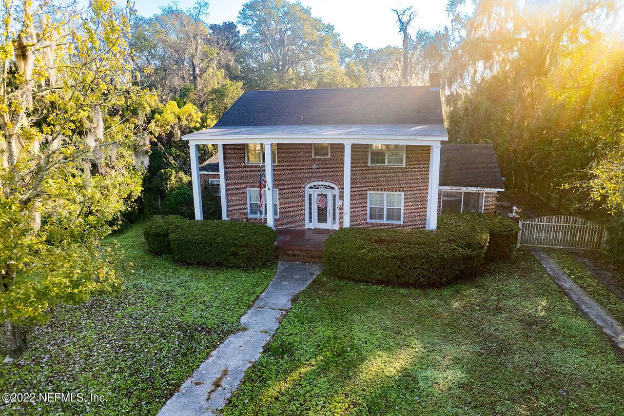 336 Walnut St - Photo 1
