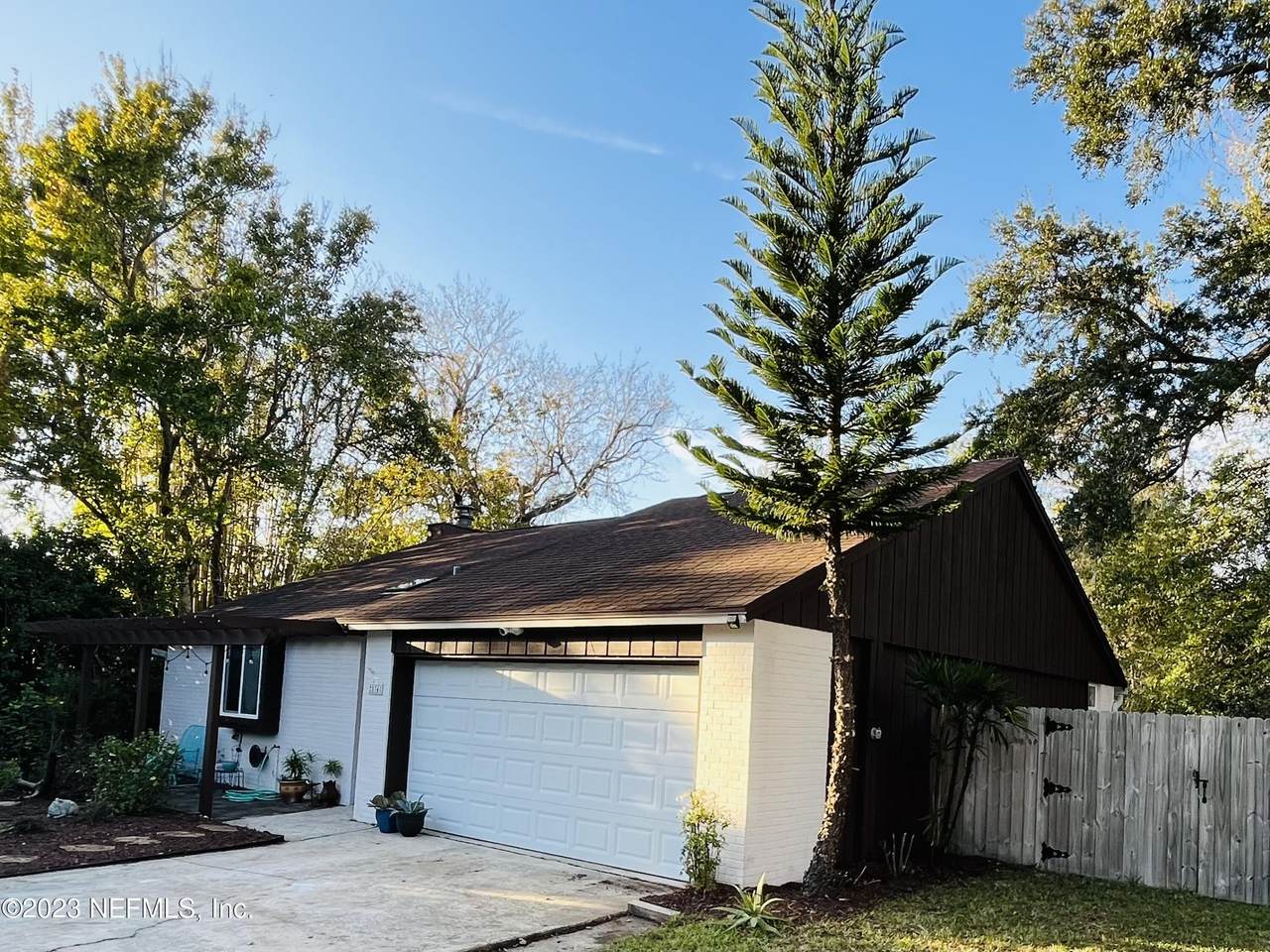 534 Goldenrod Ln - Photo 1