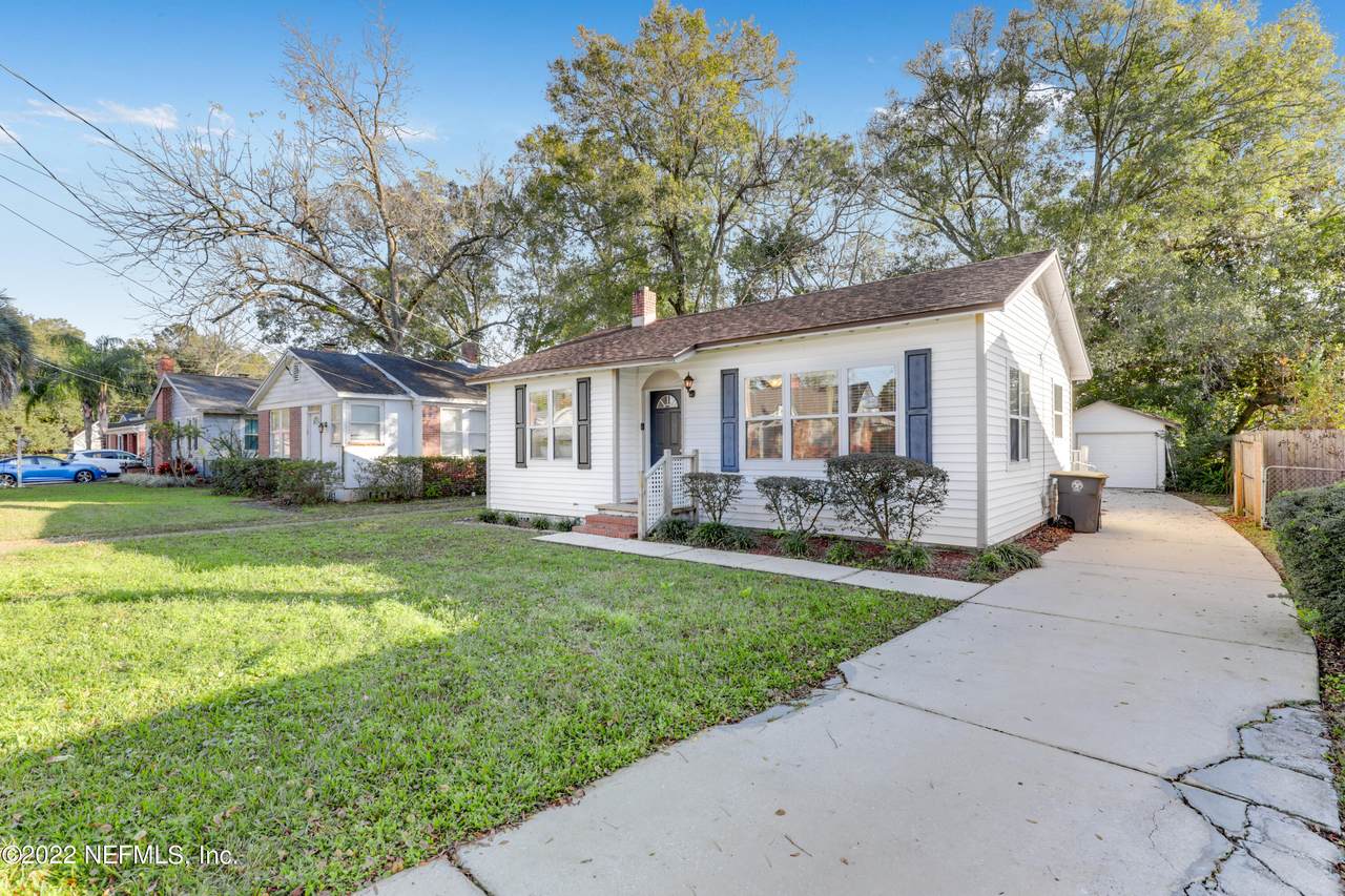 4722 Royal Ave - Photo 1