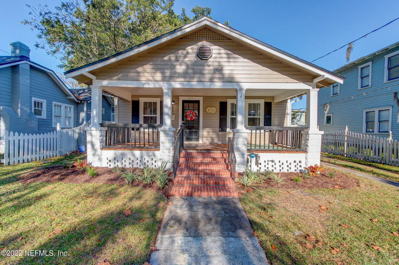 1455 Ingleside Ave - Photo 1