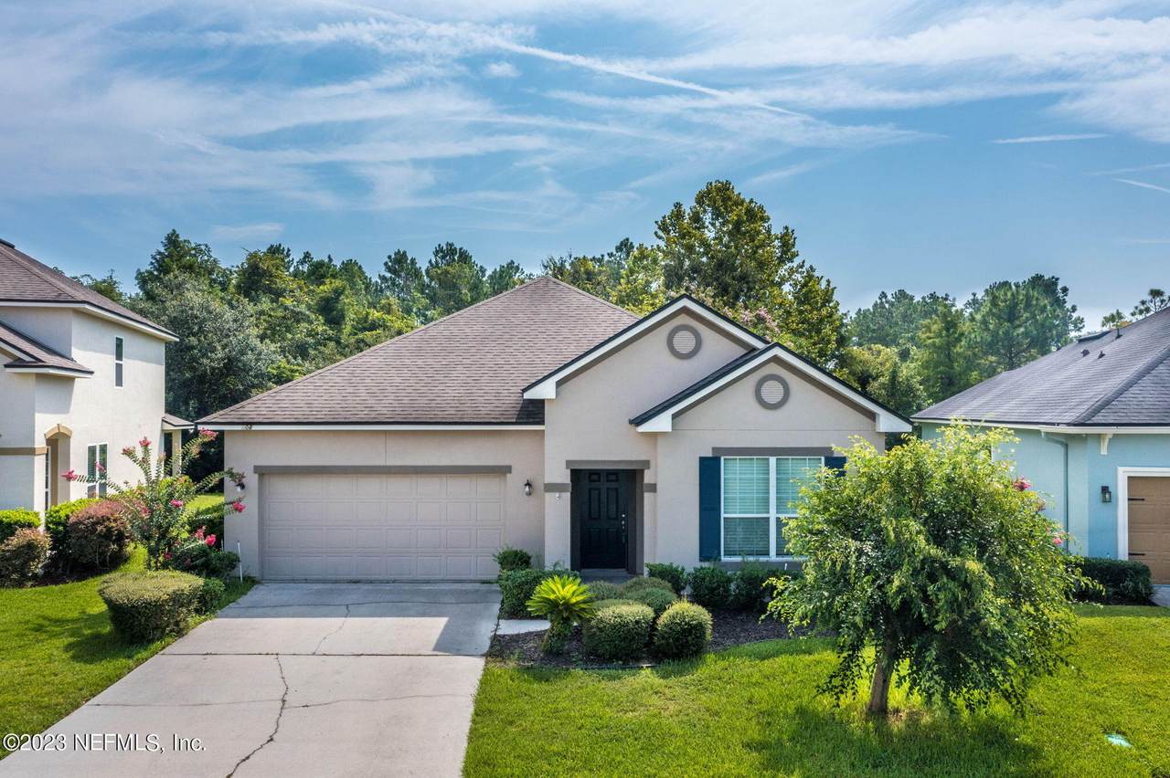 208 Gladstone Court - Photo 1
