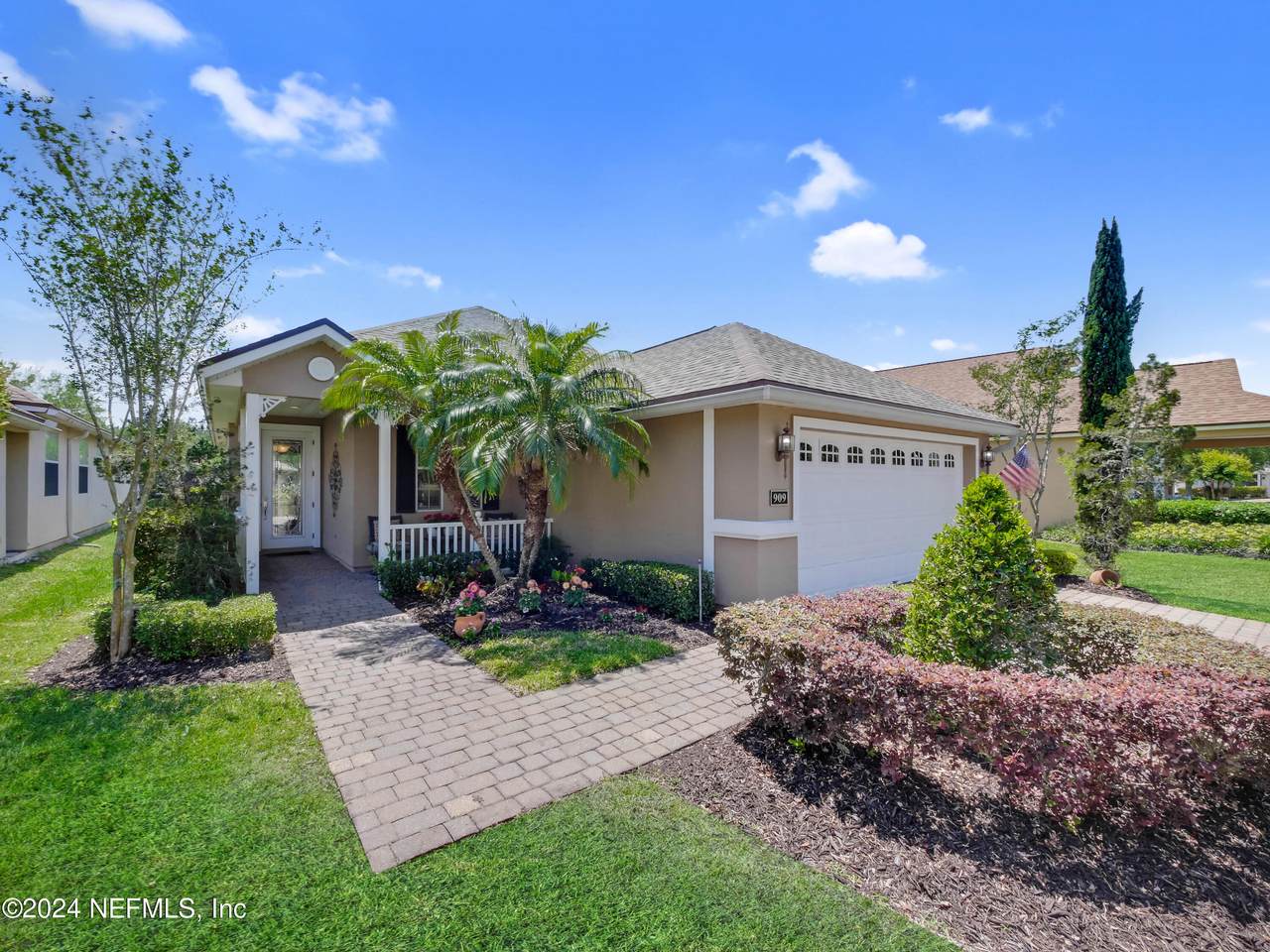 909 Hazeltine Court - Photo 1