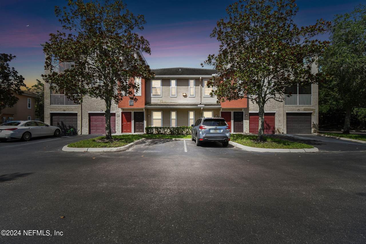 10075 Gate Parkway - Photo 1