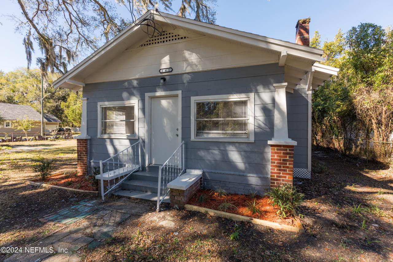 961 Ardmore Street - Photo 1